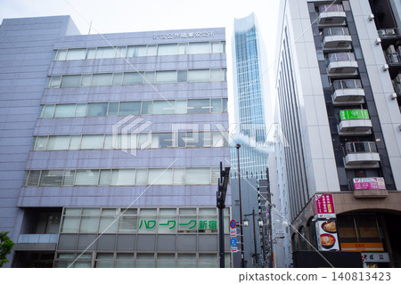 新宿的街道 新宿的街道 140813423