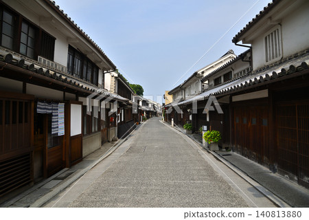 Kurashiki's streets Kurashiki's streets 140813880