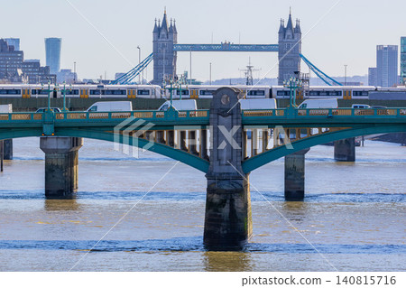 Tower Bridge Tower Bridge 140815716