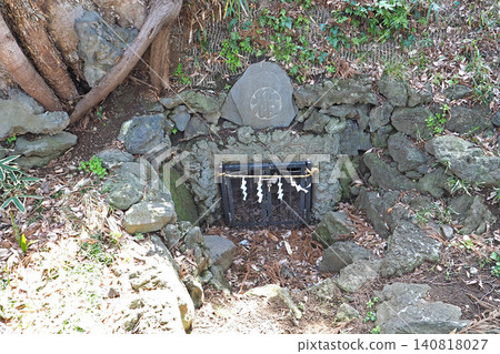 田後山藤塚(埼玉縣志貴市)的內殿 田後山藤塚(埼玉縣志貴市)的內殿 140818027