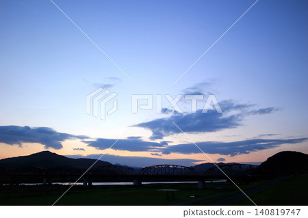 Beautiful twilight sky Beautiful twilight sky 140819747