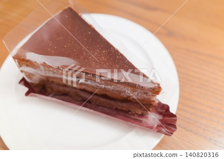 可用於咖啡館菜單和甜點介紹的巧克力蛋糕照片素材。 可用於咖啡館菜單和甜點介紹的巧克力蛋糕照片素材。 140820316