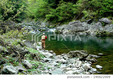 Anglers enjoying lure fishing in the Okutama River Anglers enjoying lure fishing in the Okutama River 140822009