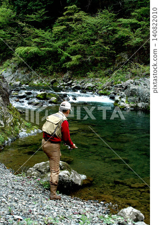 Anglers enjoying lure fishing in the Okutama River Anglers enjoying lure fishing in the Okutama River 140822010