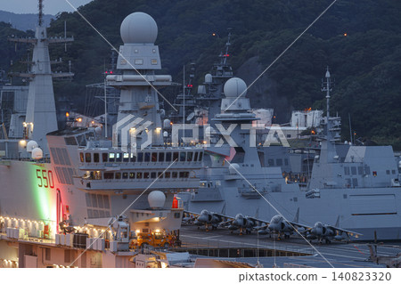Italian Navy Aircraft Carrier (Light Aircraft Carrier) "Cavour (C550)" Italian Navy Aircraft Carrier (Light Aircraft Carrier) "Cavour (C550)" 140823320