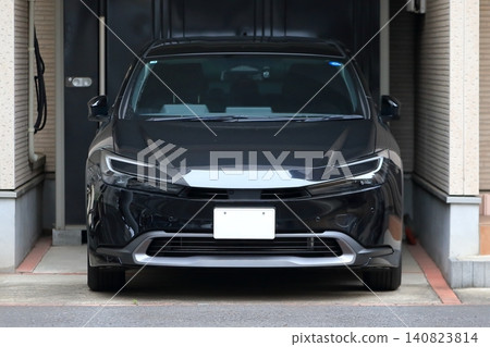 黑色日本產混合動力車 140823814