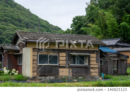 日本岡山縣玉野市古老而美麗的建築 日本岡山縣玉野市古老而美麗的建築 140825123
