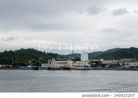 日本岡山縣玉野市宇野港的美景 日本岡山縣玉野市宇野港的美景 140825207