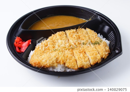 Pork cutlet curry 140829075