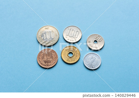 Small change (Japanese coins) 140829446