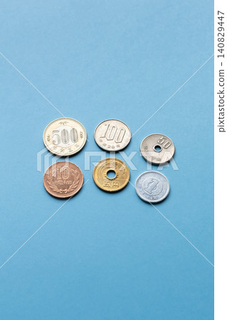 Small change (Japanese coins) 140829447