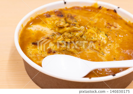 美味便利商店便當盒:咖哩雞肉焗飯 美味便利商店便當盒:咖哩雞肉焗飯 140830175