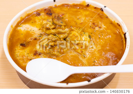 Delicious convenience store bento box: Chicken curry gratin Delicious convenience store bento box: Chicken curry gratin 140830176