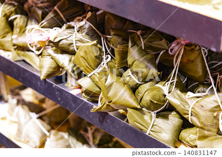 Danwu City Scene: Full of smoke and fire in the vegetable market, 粽foliage pattern and separation, 熆綁扎實宦类结粽 140831147