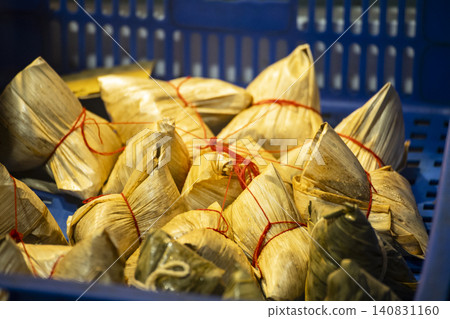 Danwu City Scene: Full of smoke and fire in the vegetable market, 粽foliage pattern and separation, 熆綁扎實宦类结粽 Danwu City Scene: Full of smoke and fire in the vegetable market, 粽foliage pattern and separation, 熆綁扎實宦类结粽 140831160