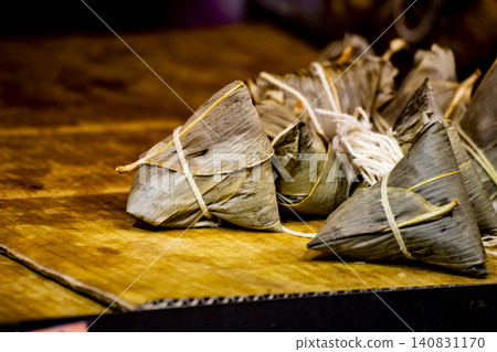 Danwu City Scene: Full of smoke and fire in the vegetable market, 粽foliage pattern and separation, 熆綁扎實宦类结粽 Danwu City Scene: Full of smoke and fire in the vegetable market, 粽foliage pattern and separation, 熆綁扎實宦类结粽 140831170