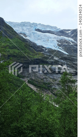 Jostedalsbreen, one of the largest glaciers in Norway. It is located between the Sognefjord and Nordfjord fjords Jostedalsbreen, one of the largest glaciers in Norway. It is located between the Sognefjord and Nordfjord fjords 140834014