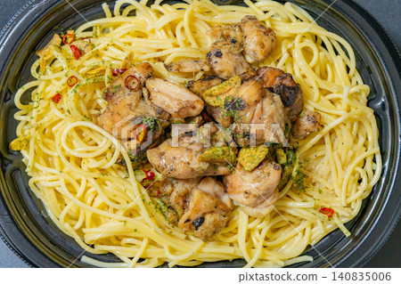 Takeout chicken peperoncino Takeout chicken peperoncino 140835006