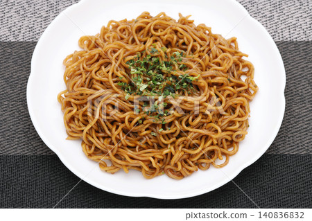 Sauce Fried Noodles 140836832