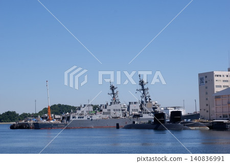 從韋爾尼公園眺望橫須賀美國海軍基地 140836991
