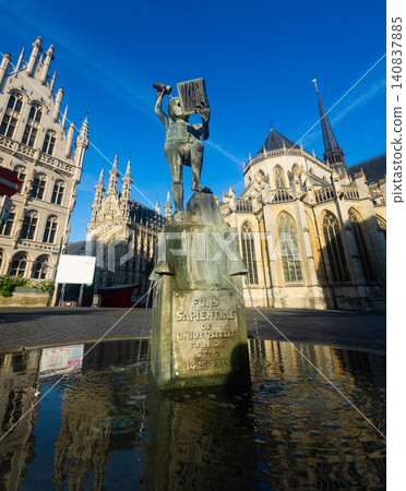 Fonske statue in center of university city of Leuven, Belgium Fonske statue in center of university city of Leuven, Belgium 140837885