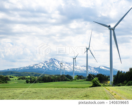 Mount Chokai and a wind power plant (Akita Prefecture) 140839665