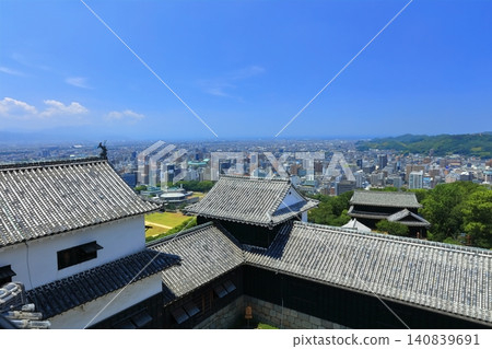 【愛媛郡】從松山城內看到的松山市及城鎮景觀(現存12座天守閣) 【愛媛郡】從松山城內看到的松山市及城鎮景觀(現存12座天守閣) 140839691