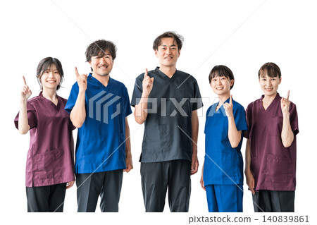 Doctors, caregivers, and chiropractors wearing scrubs (Recommended, Points, Introduction) Doctors, caregivers, and chiropractors wearing scrubs (Recommended, Points, Introduction) 140839861
