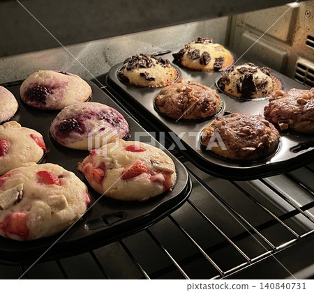 Freshly baked cookies with a golden-brown finish and chocolate chips. Perfectly crisp on the edges with a soft center, offering a delicious, comforting treat for any occasion. Freshly baked cookies with a golden-brown finish and chocolate chips. Perfectly crisp on the edges with a soft center, offering a delicious, comforting treat for any occasion. 140840731