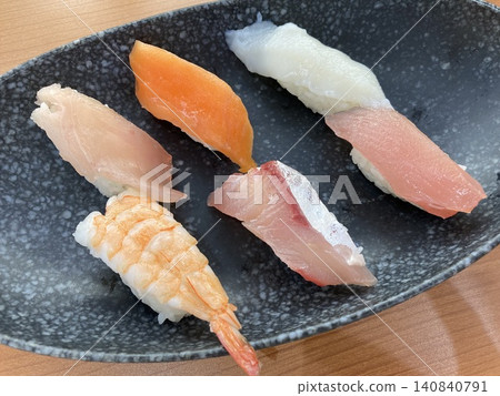 6塊壽司 140840791