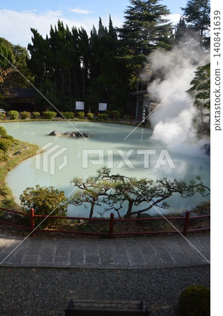 Beppu Jigoku Tour "Shiraike Jigoku" (Beppu Hot Springs / Beppu City, Oita Prefecture) Beppu Jigoku Tour "Shiraike Jigoku" (Beppu Hot Springs / Beppu City, Oita Prefecture) 140841639