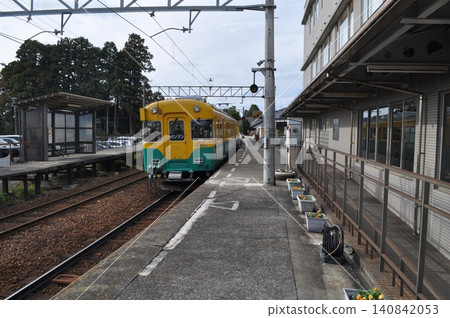 富山峰鐵道本線越中船橋站 140842053