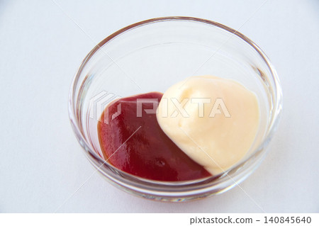 Ketchup and mayonnaise Ketchup and mayonnaise 140845640
