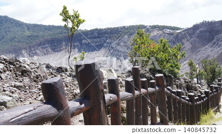 Kawah Putih Crater Lake Scenic View with Wooden Fence Kawah Putih Crater Lake Scenic View with Wooden Fence 140845732