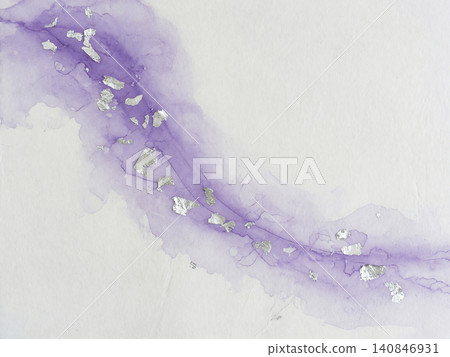 精緻的高品質日式背景,以紫藤色水彩和銀箔構成弧形。 精緻的高品質日式背景,以紫藤色水彩和銀箔構成弧形。 140846931