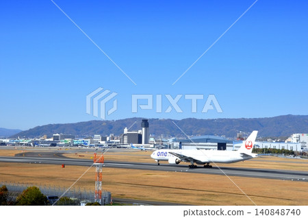 View of landings at Itami Airport from Sky Park View of landings at Itami Airport from Sky Park 140848740