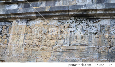 婆羅浮屠寺,位於印尼爪哇島日惹市,是世界遺產,也是世界三大佛教遺址之一。 婆羅浮屠寺,位於印尼爪哇島日惹市,是世界遺產,也是世界三大佛教遺址之一。 140850046