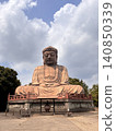 湛藍的夏日天空，潔白的雲朵，還有巍峨的大佛。 140850339