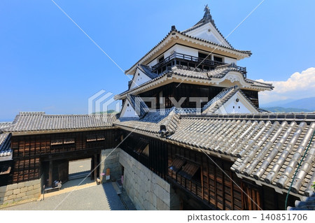 [Ehime Prefecture] Matsuyama Castle tower on a clear day 140851706