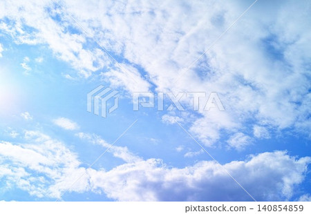 藍色的天空和雲圖像 藍色的天空和雲圖像 140854859