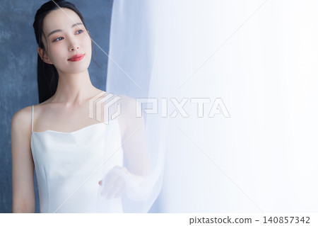 有花束的新娘 有花束的新娘 140857342