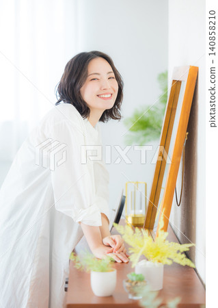 看鏡子的少婦 看鏡子的少婦 140858210