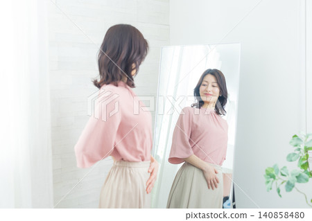 40歲女性的美麗形象 40歲女性的美麗形象 140858480