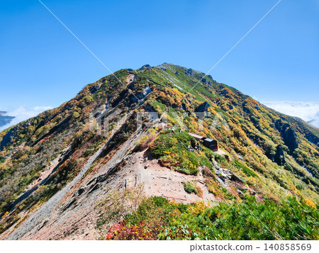 Autumn climb of Mt. Harinoki and Mt. Renge (Harinoki Pass, Harinoki Hut, and Mt. Renge) Autumn climb of Mt. Harinoki and Mt. Renge (Harinoki Pass, Harinoki Hut, and Mt. Renge) 140858569
