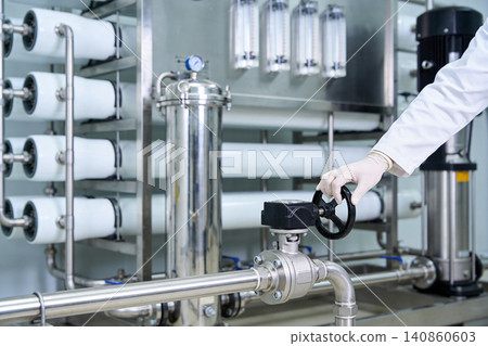 Industrial water purification system with technician adjusting valve Industrial water purification system with technician adjusting valve 140860603