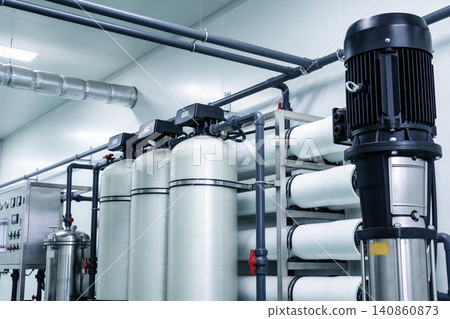 Industrial water purification system with multiple filtration tanks and pump Industrial water purification system with multiple filtration tanks and pump 140860873