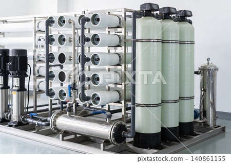 Industrial water purification system with multiple filtration tanks and pumps 140861155