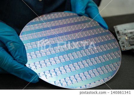 Silicon wafer for manufacturing semiconductor of integrated circuit. Silicon wafer for manufacturing semiconductor of integrated circuit. 140861341
