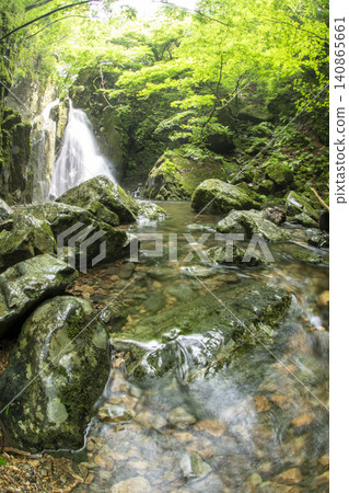 Fudo Falls in Yamanori Valley during the fresh greenery and early summer Fudo Falls in Yamanori Valley during the fresh greenery and early summer 140865661