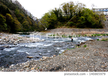 Fishing upstream along the Sasago River, starting from the confluence of the Katsura River and the Sasago River. 140865979